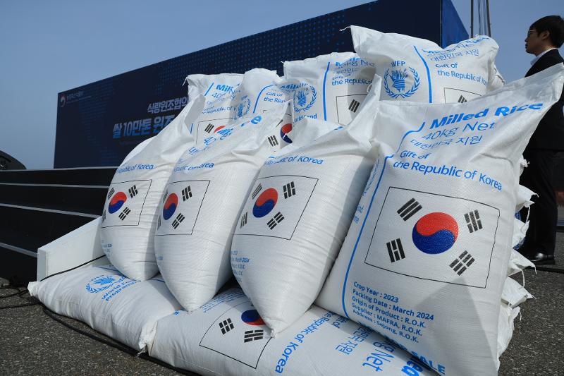 한국, 식량위기 11개국에 쌀 10만t 지원 - Hàn Quốc viện trợ 100 nghìn tấn gạo cho 11 quốc gia đối mặt khủng hoảng lương thực