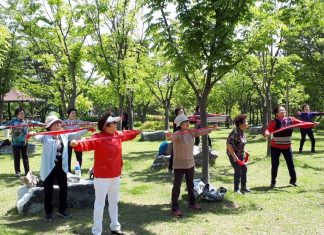 한국 노년층은 운동 마니아 - Tinh thần thể dục ở người cao tuổi Hàn Quốc