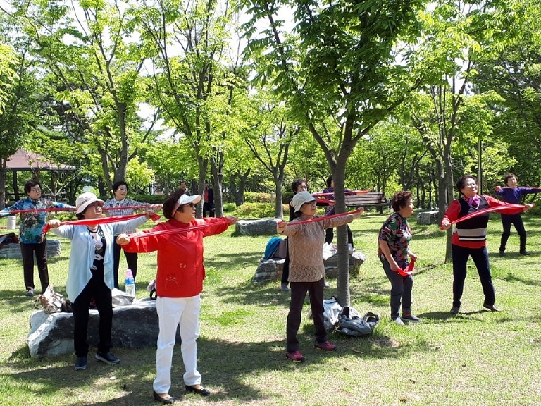 한국 노년층은 운동 마니아 - Tinh thần thể dục ở người cao tuổi Hàn Quốc