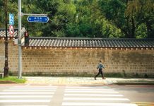 서촌(西村): 서울에서 가장 오래된 핫플레이스 - Seochon, địa điểm nổi tiếng lâu đời nhất Seoul