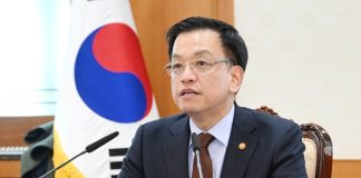 첨단산업 인재 유치 ‘탑티어 비자’ 신설···동반가족 취업 가능 – Hàn Quốc triển khai thị thực “Top-Tier” để thu hút nhân tài nước ngoài trong ngành công nghệ tiên tiến 첨단산업 인재 유치 '탑티어 비자' 신설···동반가족 취업 가능 - Hàn Quốc triển khai thị thực “Top-Tier” để thu hút nhân tài nước ngoài trong ngành công nghệ tiên tiến