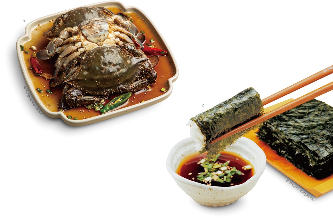 1.Ganjanggejang – cua ngâm nước tương.2. Nước tương kết hợp hoàn hảo với gim (rong biển) và nhiều món ăn khác.