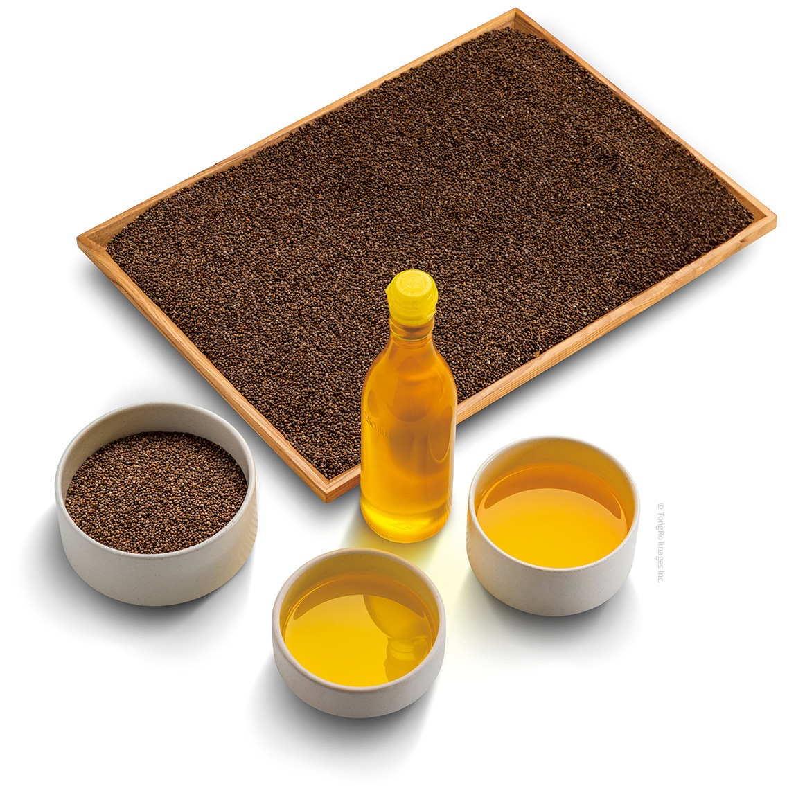 Lá perilla thường được hiểu là lá của cây mè rừng (wild sesame). Cây mè rừng thường được sử dụng bằng cách ép lấy dầu, hoặc rang hạt rồi nghiền thành bột để chế biến trong ẩm thực.