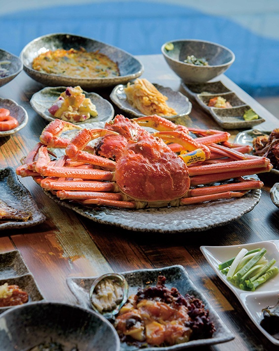 Tại Yeongdeok, bạn có thể nếm thử cua tuyết tươi vừa được đánh bắt tại cảng Ganggu. © Tổ chức Du lịch Hàn Quốc