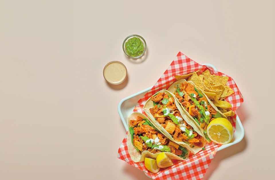 Taco Thịt Heo Xào Kimchi (Kimchi Jeyukbokkeum Taco)