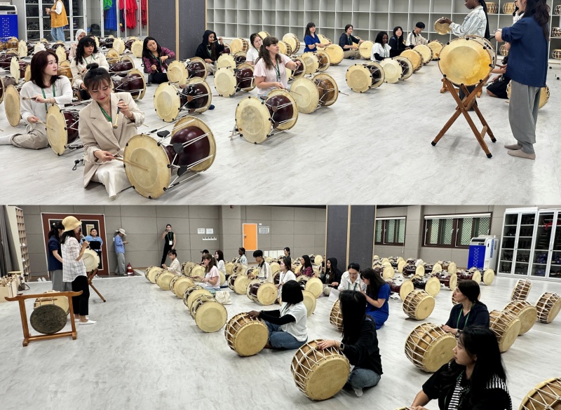 Chạm vào nhịp điệu hoàng gia - học nhạc cụ gõ Jongmyo Jeryeak cùng cô giáo Hàn Quốc.(Ảnh: Phạm Thị Mỹ Hạnh)