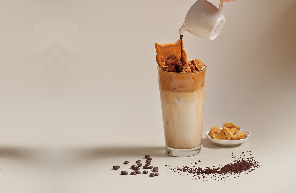 Dalgona Latte