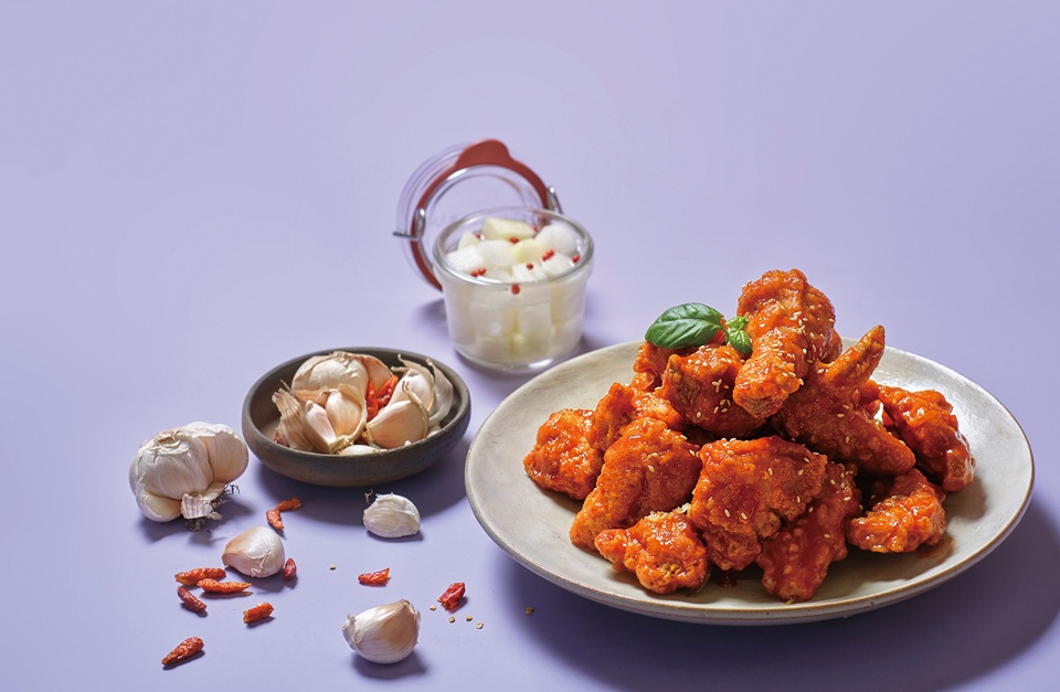 Gochujang Yangnyeom Chicken – Gà rán sốt cay ngọt Hàn Quốc