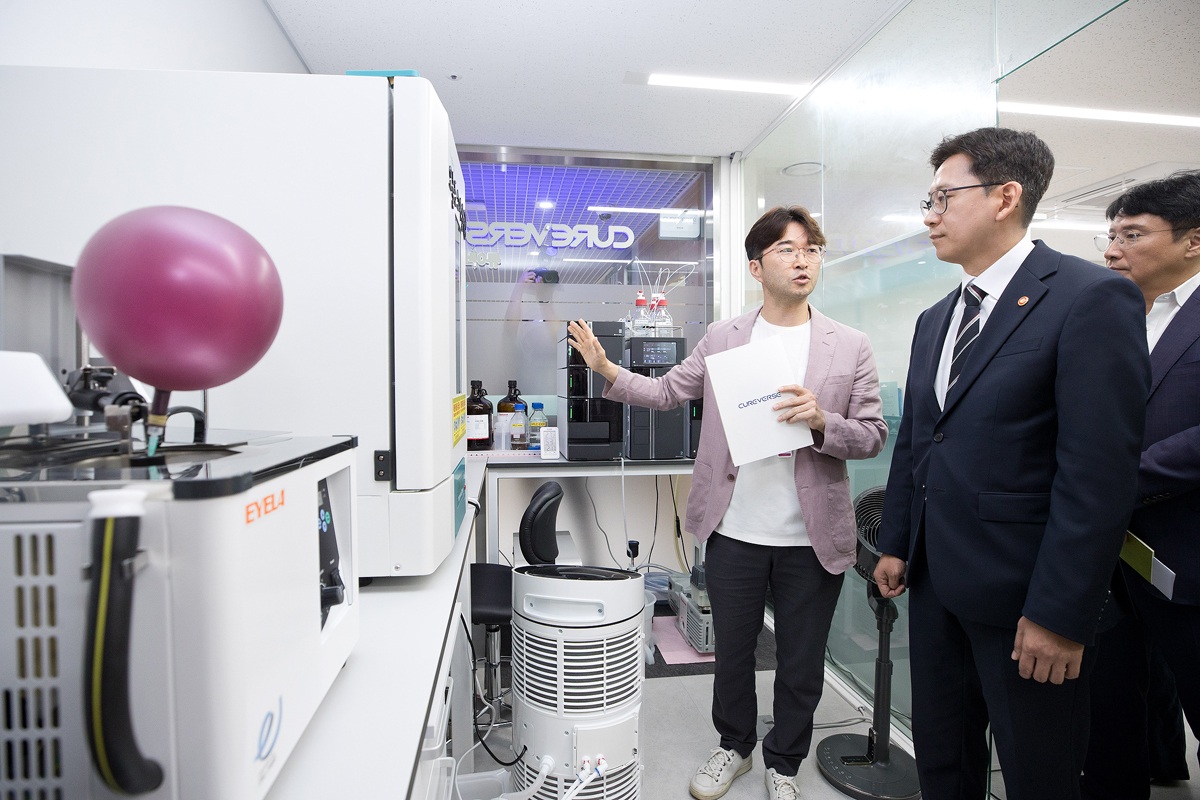 정부, 첨단 의료기기 연구·개발에 7년간 9400억 투자 - Chính phủ công bố kế hoạch đầu tư 940 tỷ KRW vào thiết bị y tế công nghệ cao