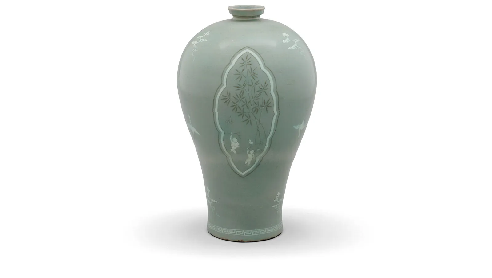 Bình mai (Maebyeong) trang trí mây, hạc và trẻ em, triều Goryeo (918–1392), cuối thế kỷ 12