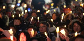 계엄 막은 한국 국민 노벨평화상 추천···이 대통령 “인류사의 모범” Người dân Hàn Quốc được đề cử giải Nobel hòa bình, tổng thống Lee gọi đây là “tấm gương cho lịch sử nhân loại” 계엄 막은 한국 국민 노벨평화상 추천···이 대통령 “인류사의 모범” Người dân Hàn Quốc được đề cử giải Nobel hòa bình, tổng thống Lee gọi đây là “tấm gương cho lịch sử nhân loại”