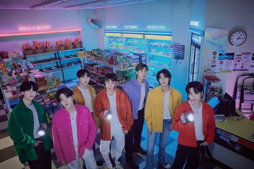 ▲ 방탄소년단(BTS)은 다음달 21일 정규 5집 '아리랑'(ARIRANG) 컴백 무대로 서울 광화문 광장을 택했다. BTS đã lựa chọn Quảng trường Gwanghwamun làm sân khấu trở lại với album phòng thu thứ 5 mang tên “ARIRANG” vào ngày 21/3. (Ảnh: Big Hit Music - 빅히트 뮤직)