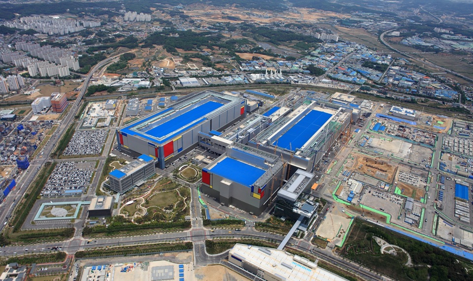 ▲ 삼성전자 평택 반도체 공장 전경. Nhà máy bán dẫn Pyeongtaek của Samsung Electronics. (Ảnh: Samsung Electronics - 삼성전자)